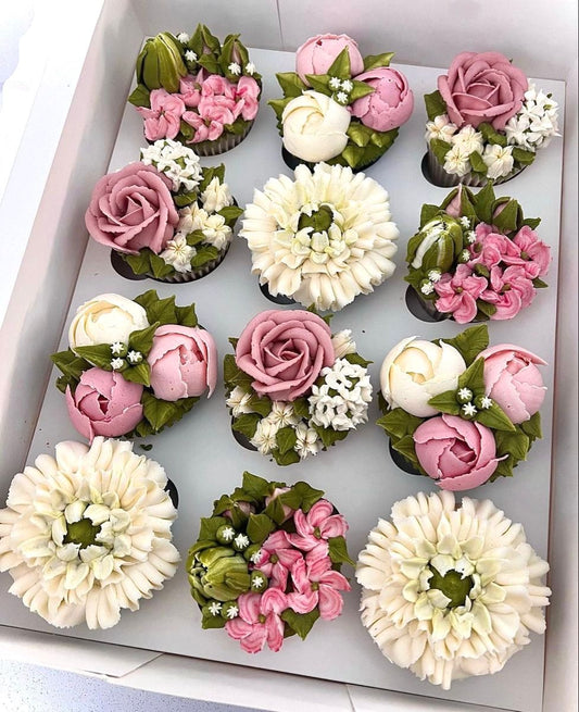 Flowers Buttercream Cupcakes